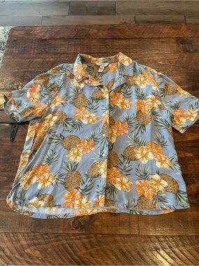Arizona Jean Company Light Blue Pineapple Floral Button-Down Shirt